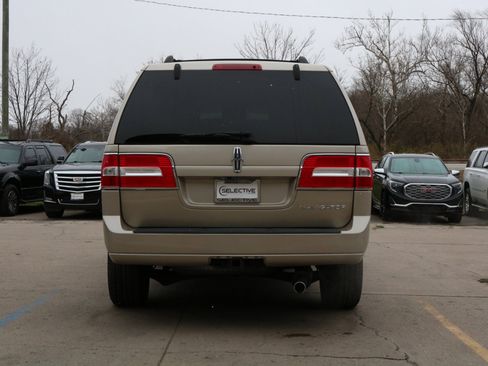Used 2008 Lincoln Navigator 4WD image 9