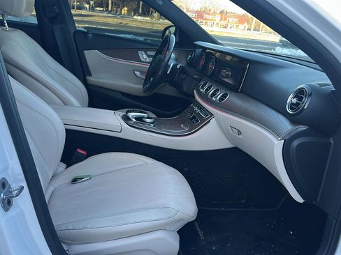 Used 2018 Mercedes-Benz E 300 E 300 image 15