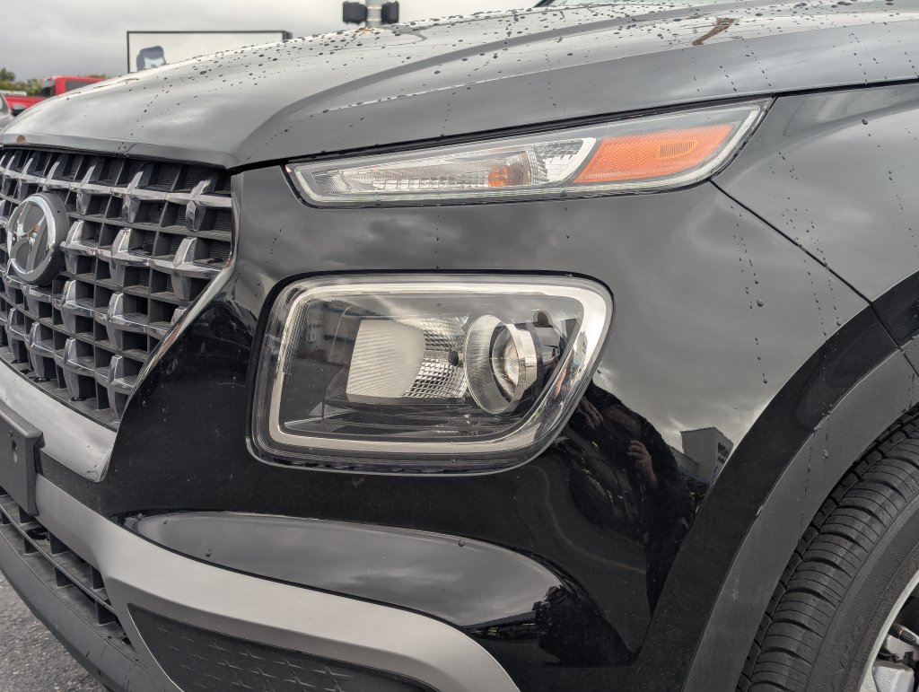 Used 2026 Hyundai Venue SEL FWD image 13