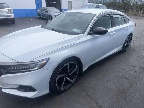 Used 2022 Honda Accord Sport image 4