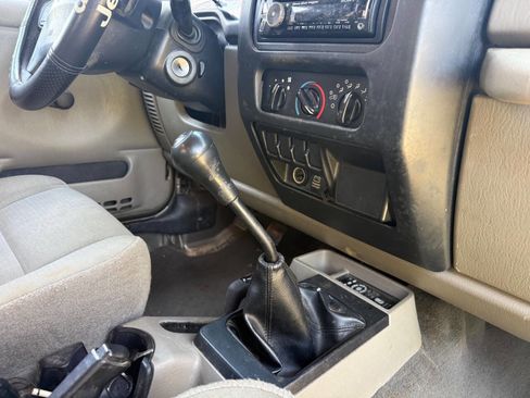 Used 2006 Jeep Wrangler Sport image 27