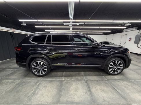 Used 2022 Volkswagen Atlas SEL Premium image 8