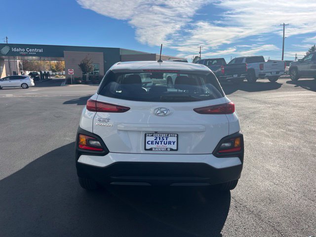 Used 2021 Hyundai Kona SE w/ Cargo Package FWD image 11
