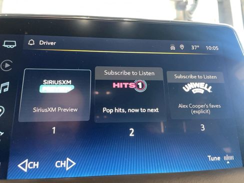 Used 2023 Chevrolet Suburban Premier AWD/4WD image 19