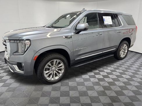 Used 2021 GMC Yukon SLT w/ SLT Premium Package AWD/4WD image 4