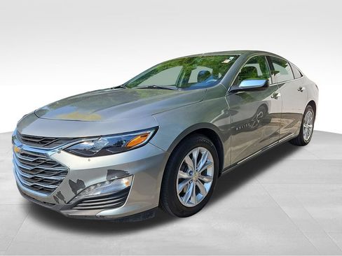 Used 2025 Chevrolet Malibu LT FWD image 2