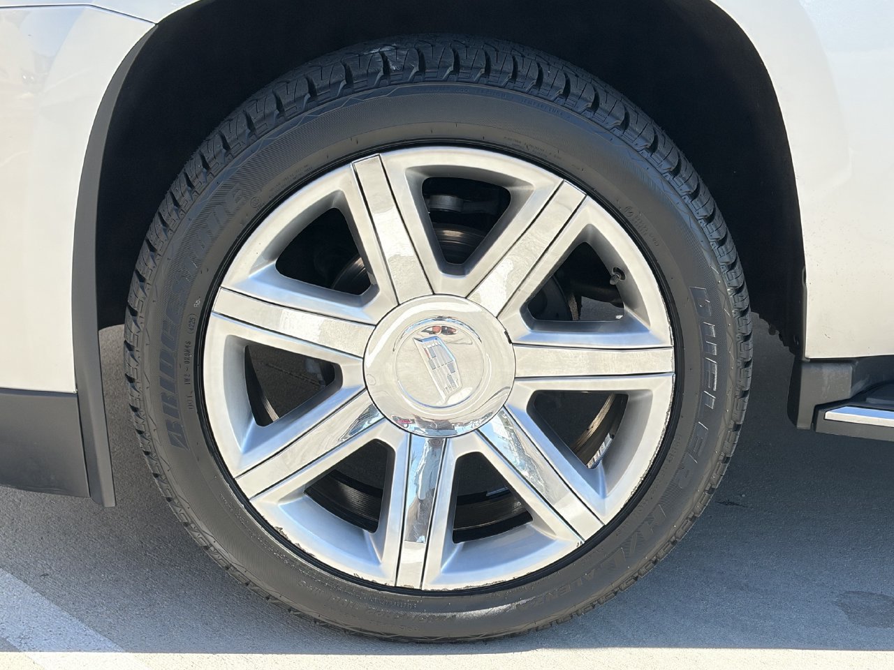 Used 2015 Cadillac Escalade Luxury RWD image 9