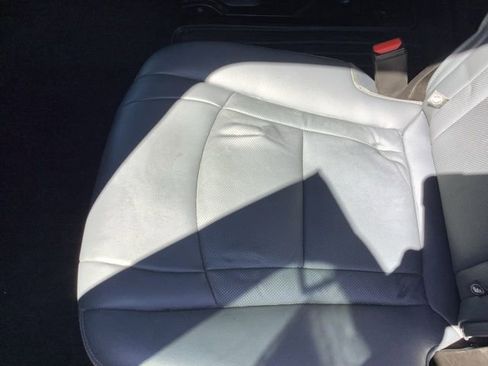 Used 2022 Buick Enclave Premium FWD image 11