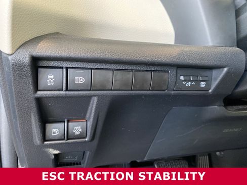 Used 2021 Toyota Sienna XLE image 10