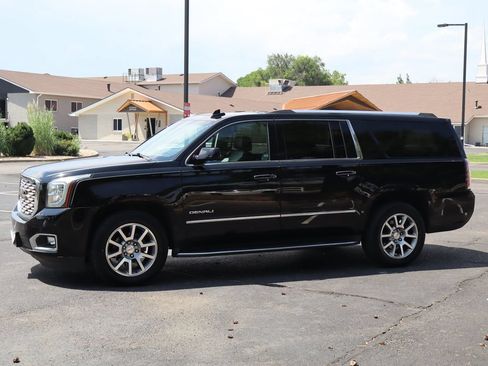 Used 2018 GMC Yukon XL Denali w/ Open Road Package AWD/4WD image 10
