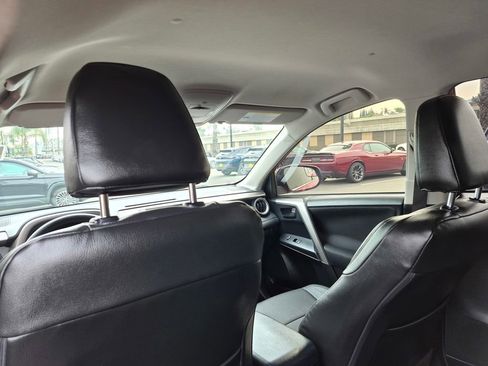 Used 2017 Toyota RAV4 LE w/ Carpet Mat Package image 15