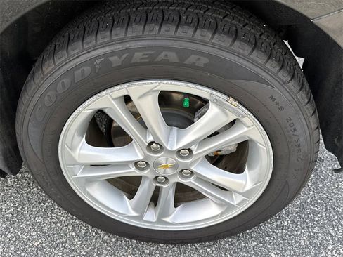 Used 2018 Chevrolet Cruze LT w/ Convenience Package image 19
