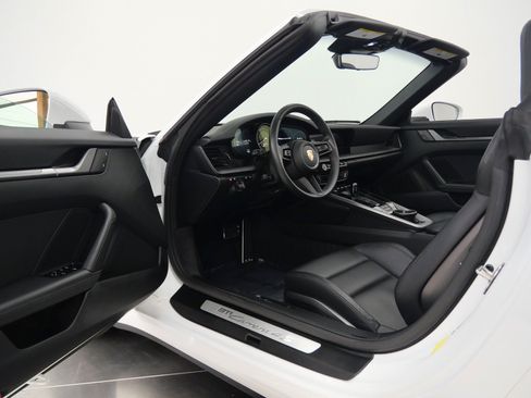 Used 2023 Porsche 911 Carrera 4S w/ Sport Package AWD/4WD image 20