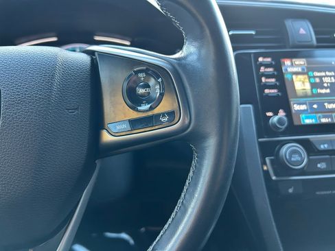 Used 2020 Honda Civic EX image 19