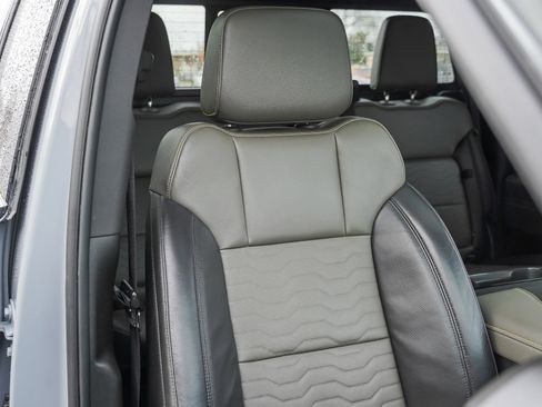 Used 2024 Chevrolet Silverado 1500 ZR2 w/ Technology Package image 27