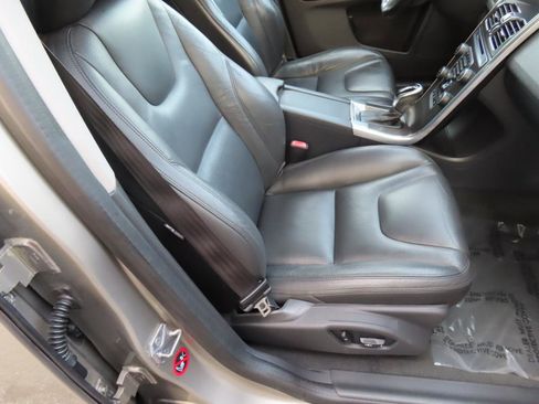 Used 2014 Volvo XC60 3.2 image 21