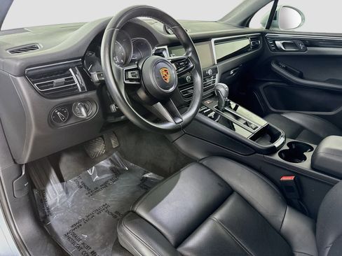 Used 2023 Porsche Macan w/ Premium Package Plus AWD/4WD image 23