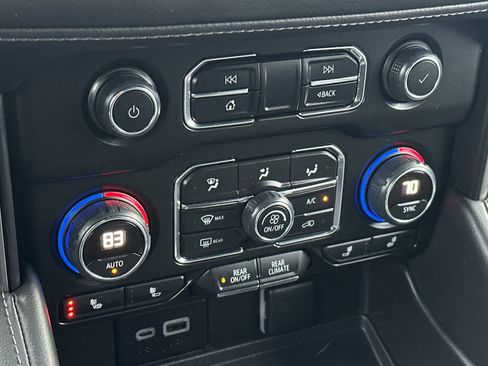 Used 2024 Chevrolet Tahoe Z71 image 22