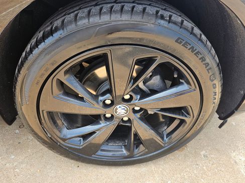 Used 2023 Buick Envision Essence w/ Sport Touring Package FWD image 3