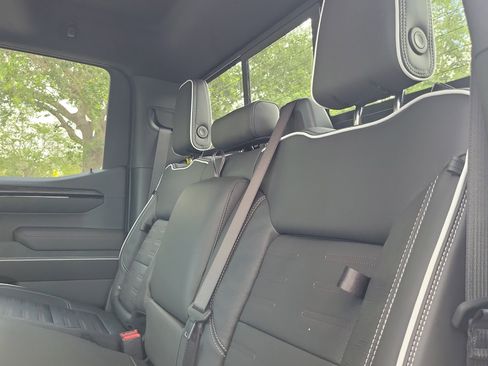 New 2026 GMC Sierra 1500 AT4X AWD/4WD image 6
