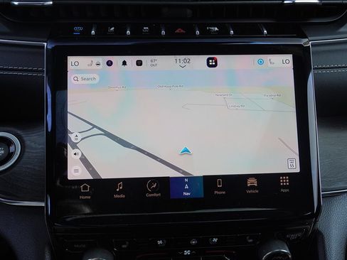 Used 2023 Jeep Grand Cherokee Overland w/ Luxury Tech Group IV AWD/4WD image 55