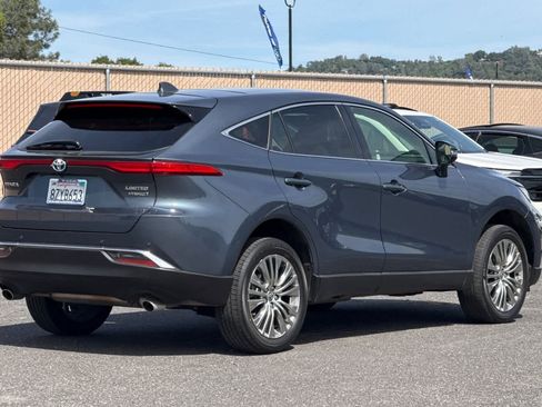 Used 2022 Toyota Venza Limited AWD/4WD image 3