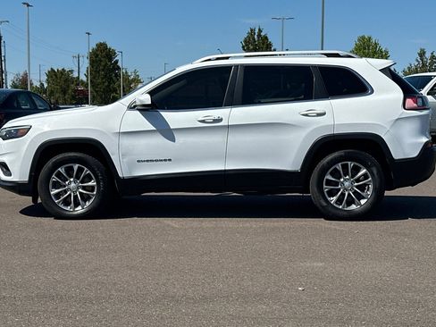 Used 2019 Jeep Cherokee Latitude Plus AWD/4WD image 7