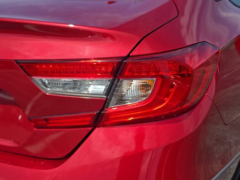 Used 2020 Honda Accord EX image 8