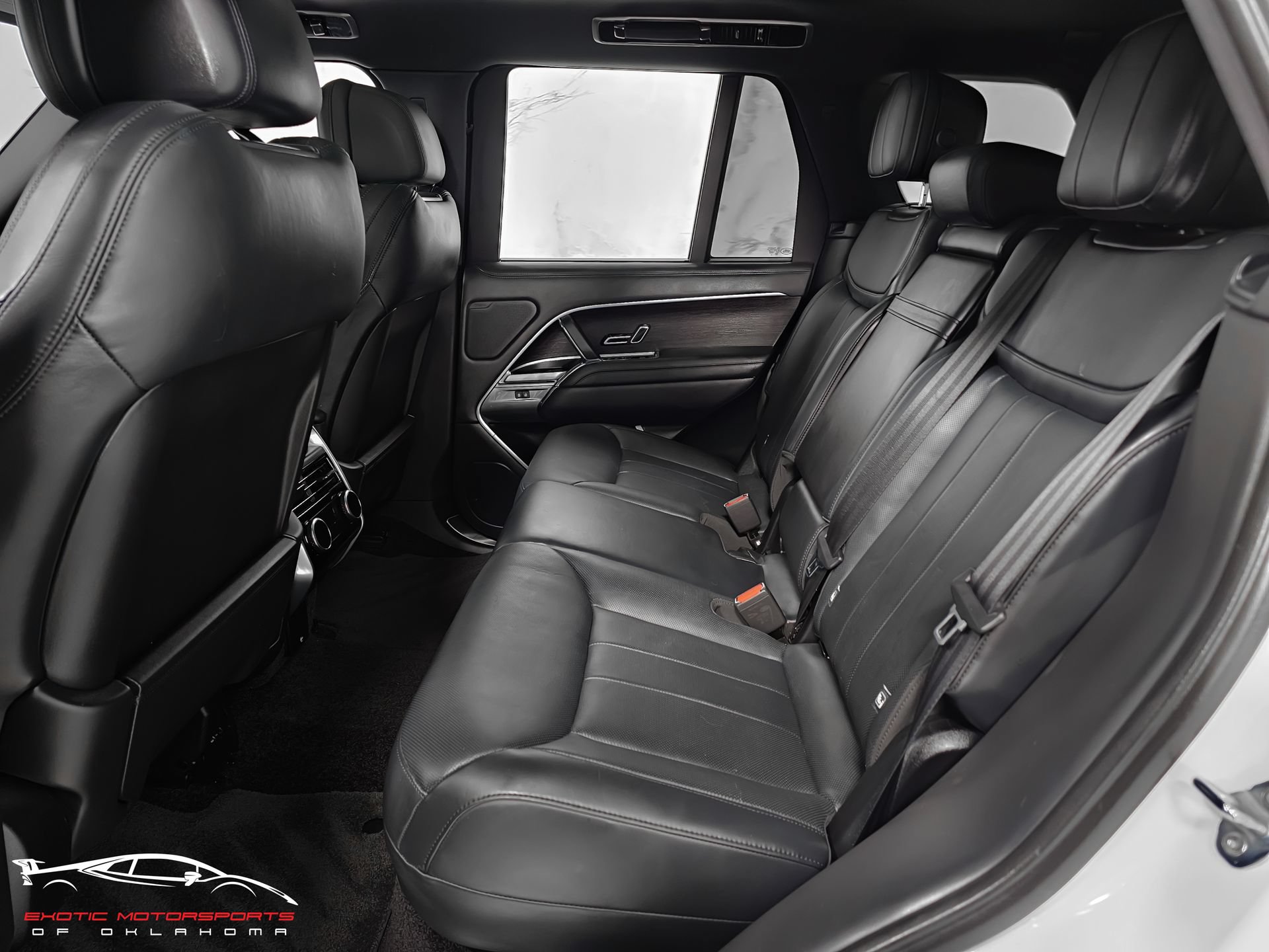 Used 2023 Land Rover Range Rover SE AWD/4WD image 25