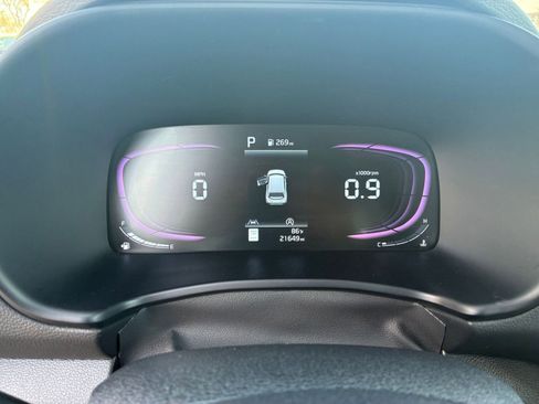 Used 2025 Kia Soul LX w/ LX Technology Package image 38