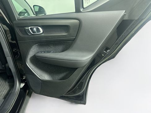Used 2023 Volvo XC40 B5 Plus w/ Driver Assist Package AWD/4WD image 33