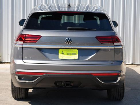 Used 2023 Volkswagen Atlas Cross Sport SE w/ Black Wheel Package image 48