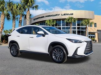 Used 2025 Lexus NX 250 250 Premium w/ Towing Package (2000 Lbs) video 2