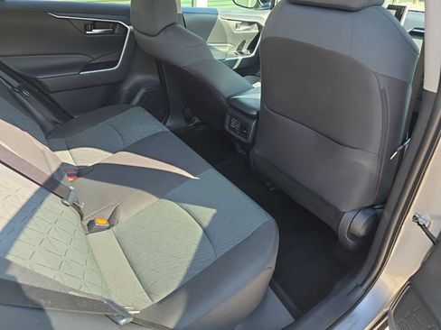 Certified 2025 Toyota RAV4 XLE AWD/4WD image 15