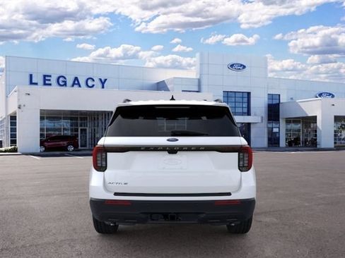 New 2026 Ford Explorer Active RWD image 5