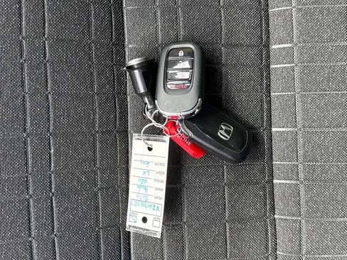Certified 2024 Honda HR-V LX image 32