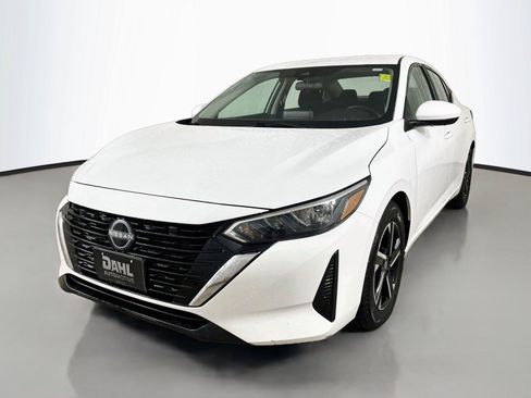 Used 2024 Nissan Sentra SV FWD image 4