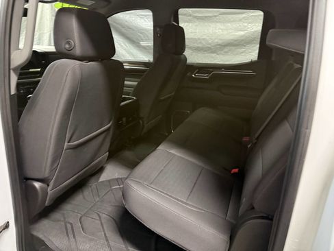 Used 2024 Chevrolet Silverado 1500 RST w/ Redline Edition AWD/4WD image 15