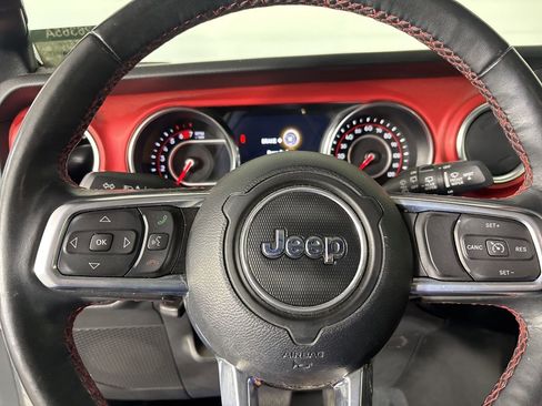 Used 2022 Jeep Wrangler Unlimited Rubicon w/ LED Lighting Group AWD/4WD image 10