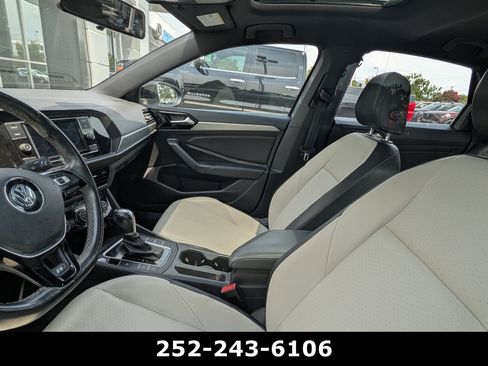 Used 2019 Volkswagen Jetta R-Line FWD image 15