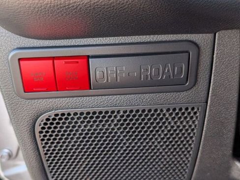 Used 2017 Jeep Wrangler Unlimited Rubicon image 30