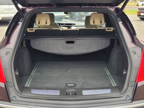 Used 2018 Cadillac XT5 Luxury w/ Driver Awareness Package FWD image 10