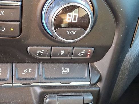 Used 2020 Chevrolet Silverado 1500 High Country w/ Technology Package image 24