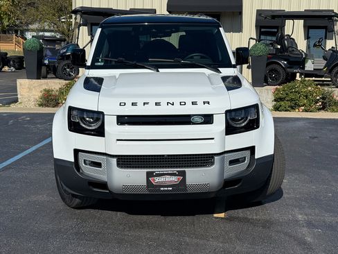 Used 2024 Land Rover Defender 110 S image 8