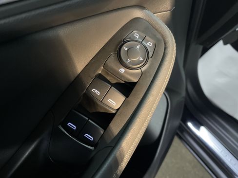 Used 2023 Buick Encore GX Preferred w/ Cold Weather Comfort Package image 7