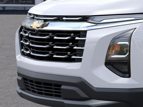 New 2026 Chevrolet Equinox LT w/ Convenience Package II FWD image 34