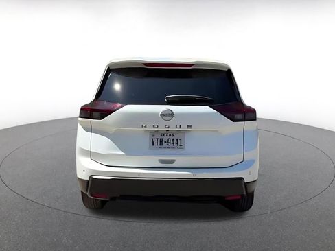 Used 2025 Nissan Rogue SV FWD image 12