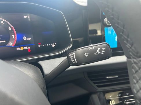 New 2026 Volkswagen Jetta SE FWD image 22