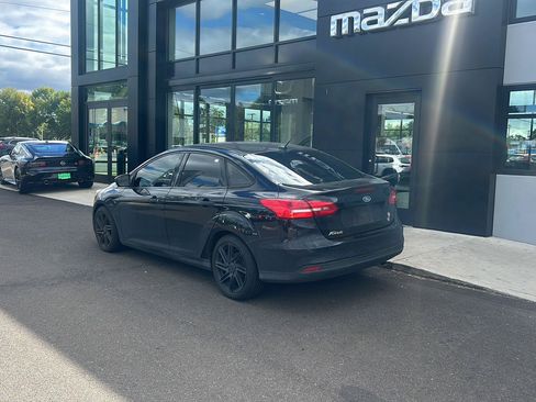 Used 2017 Ford Focus S FWD image 2