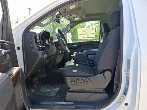 New 2025 GMC Sierra 2500 SLE w/ SLE Convenience Package image 12